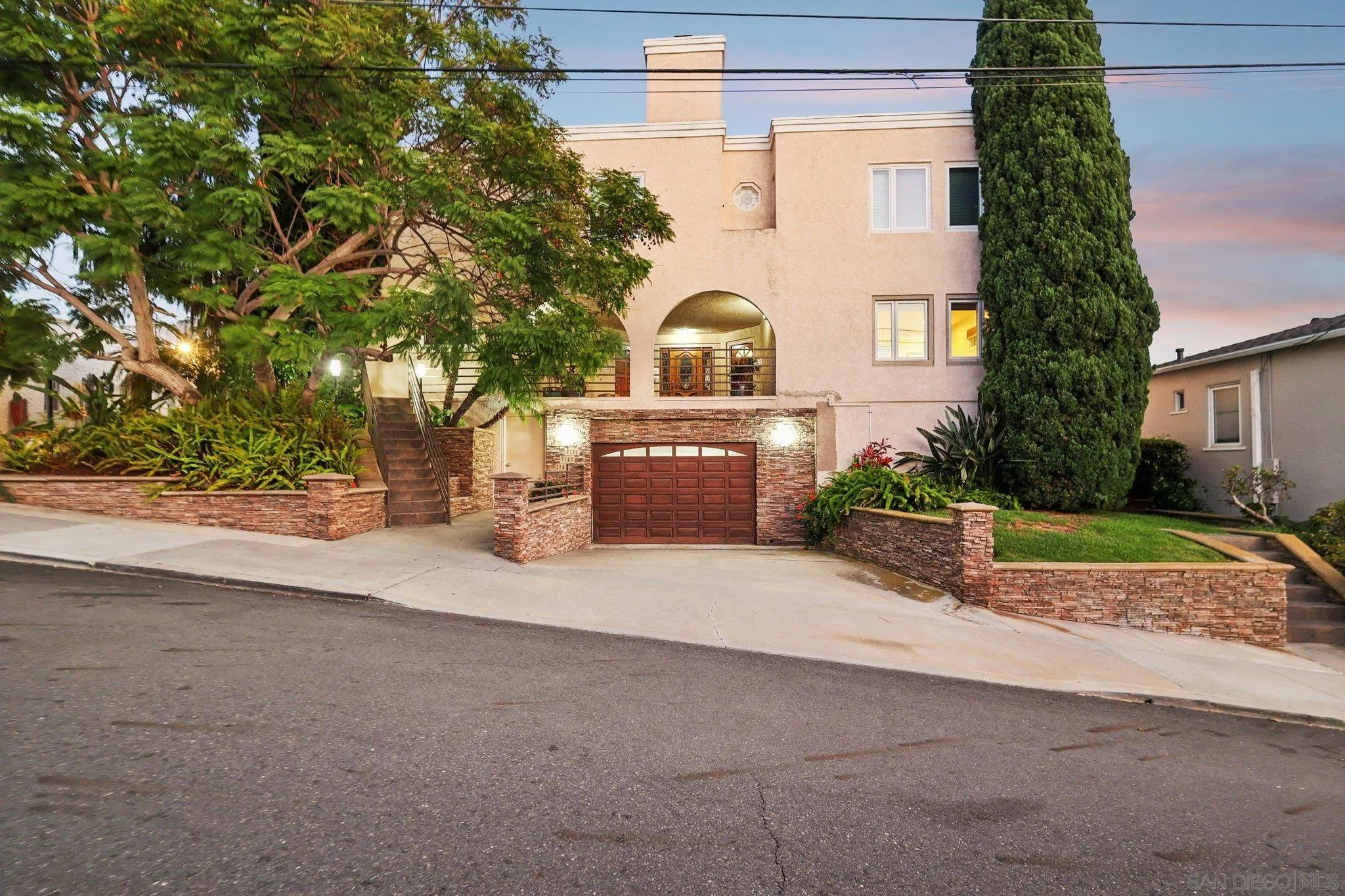 main property photo 42