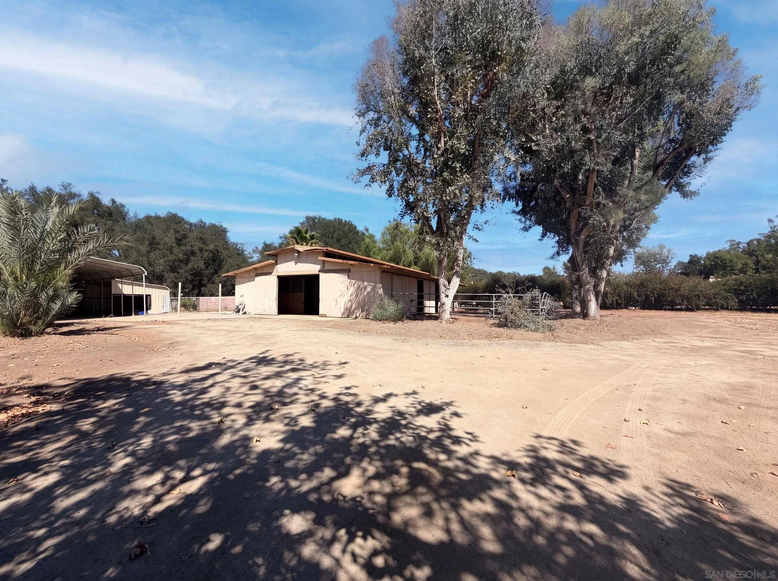 main property photo 33