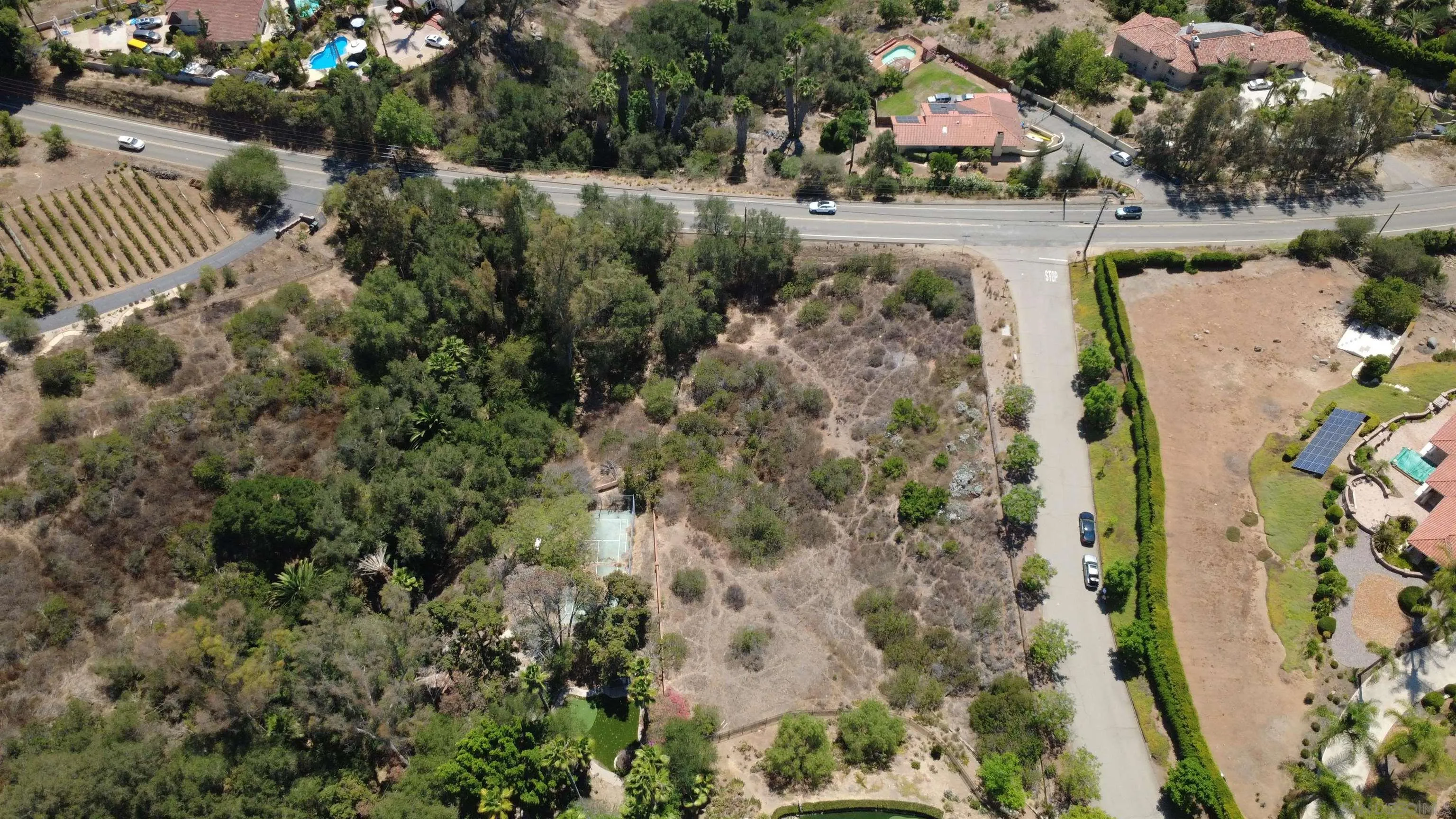 main property photo 8