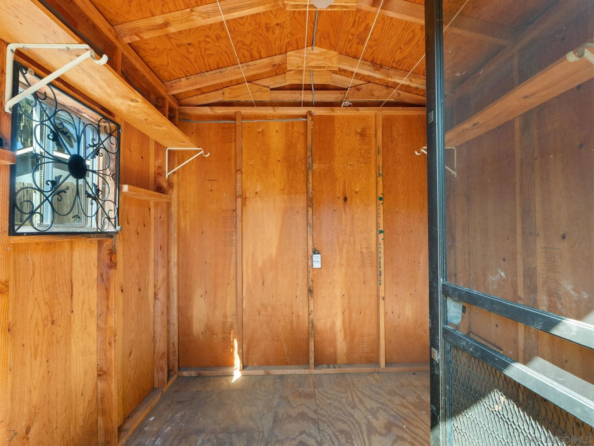 main property photo 38