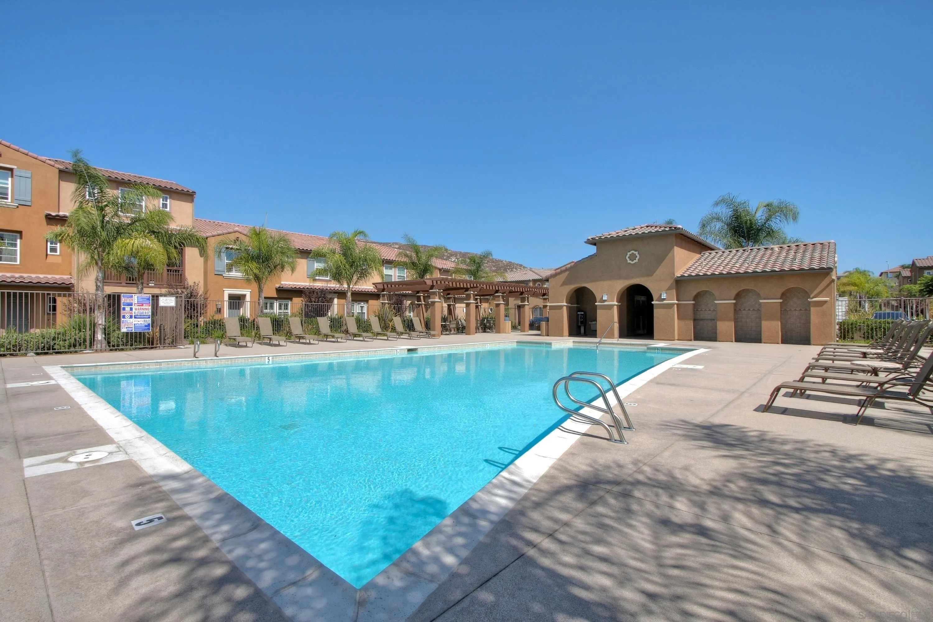 main property photo 50
