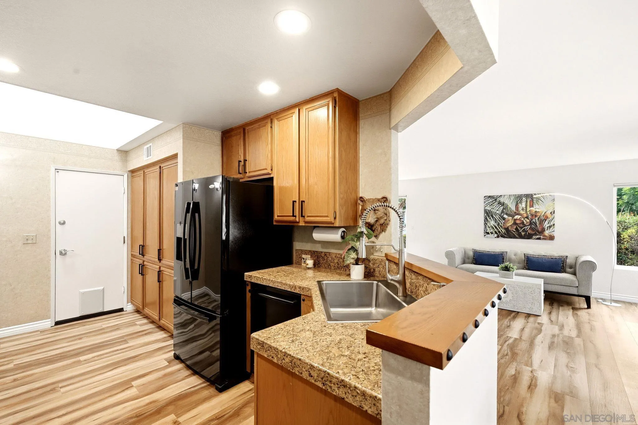 main property photo 14
