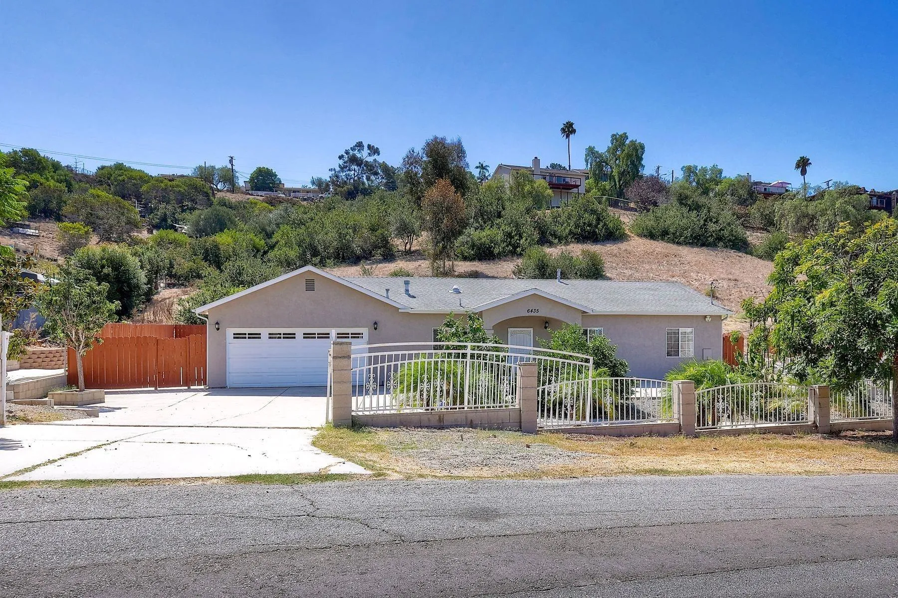 main property photo 31