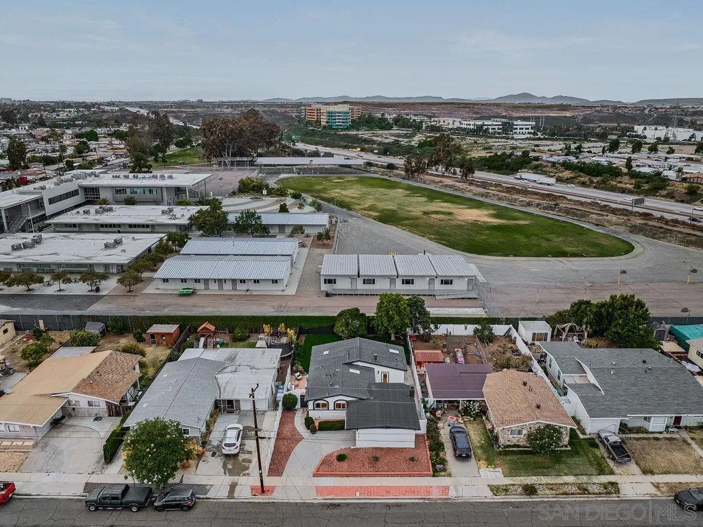 main property photo 45