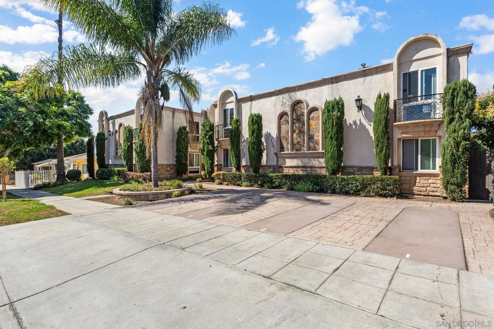 main property photo 4