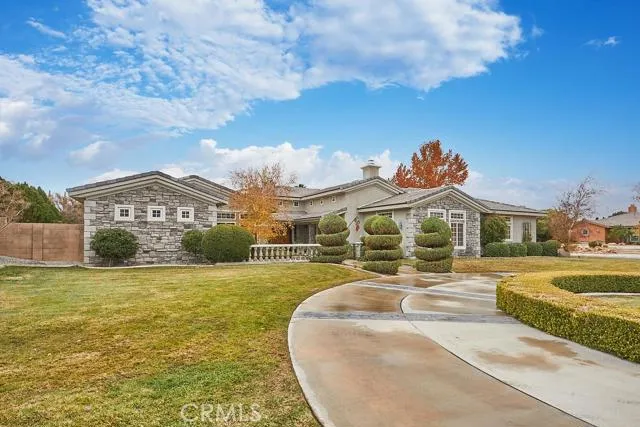 main property photo 2