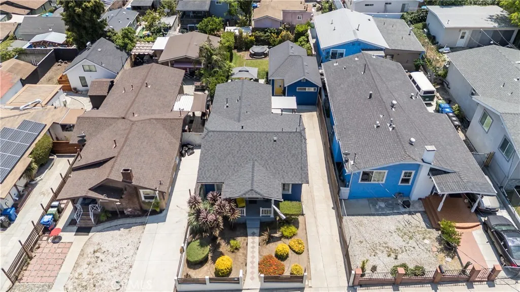 main property photo 50