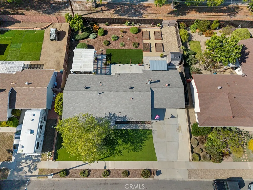 main property photo 37