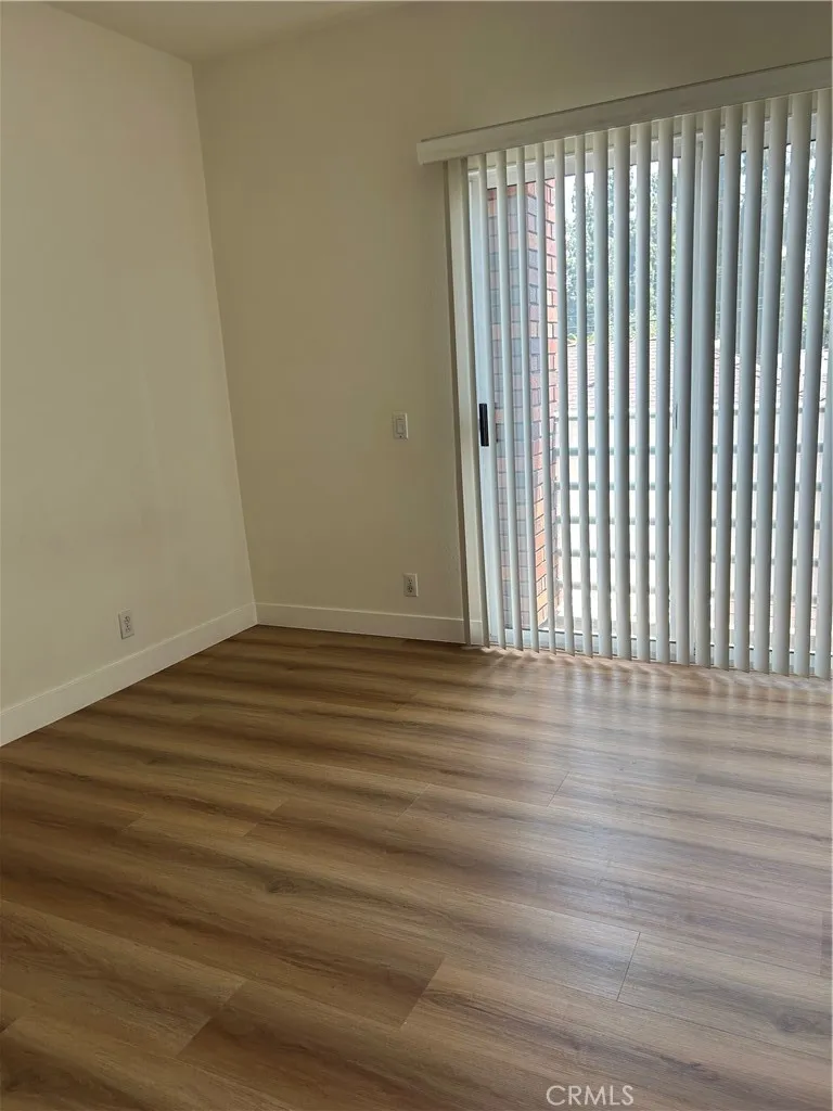 property viewer photo 12