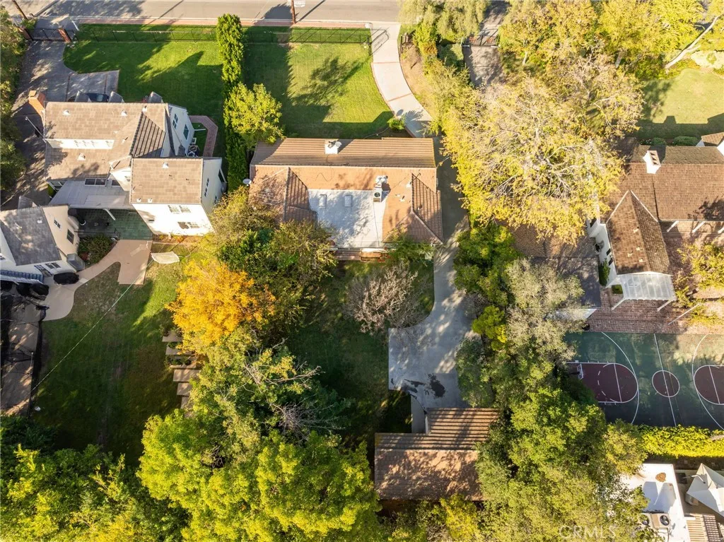 main property photo 50