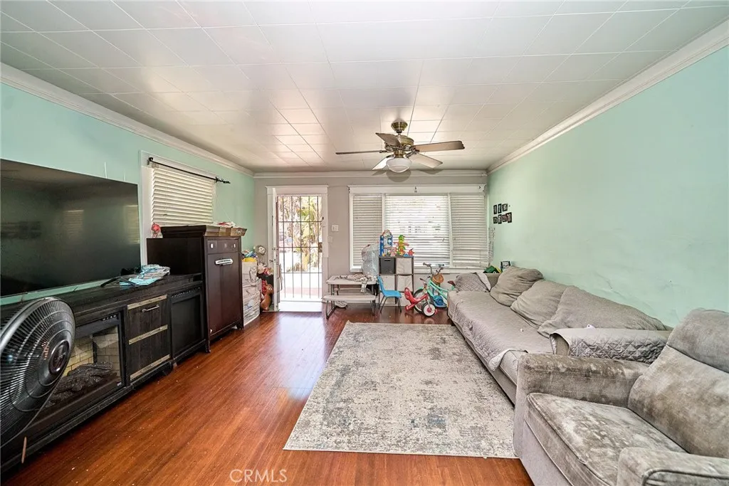 main property photo 12