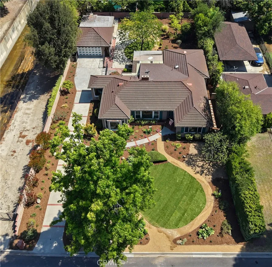 main property photo 70