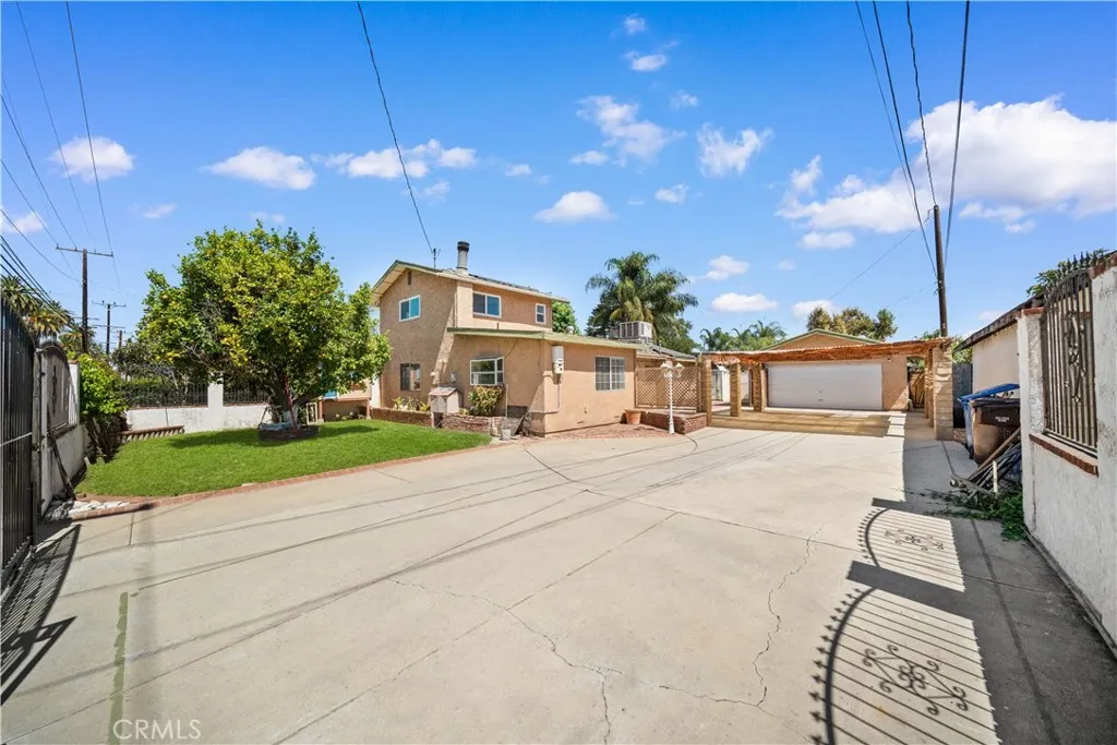 main property photo 34