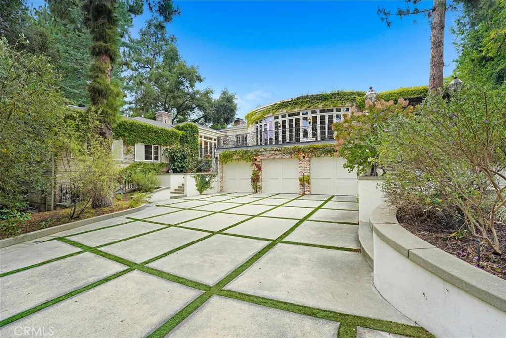 main property photo 57