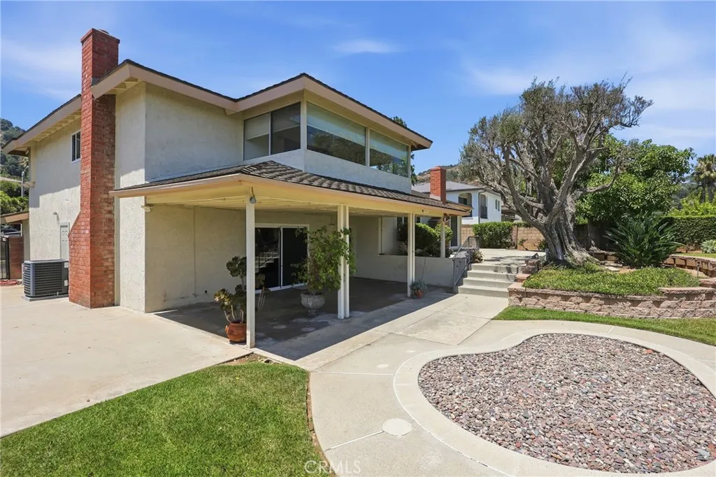 main property photo 23