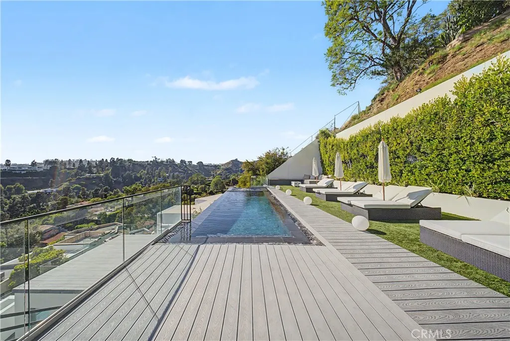 main property photo 54