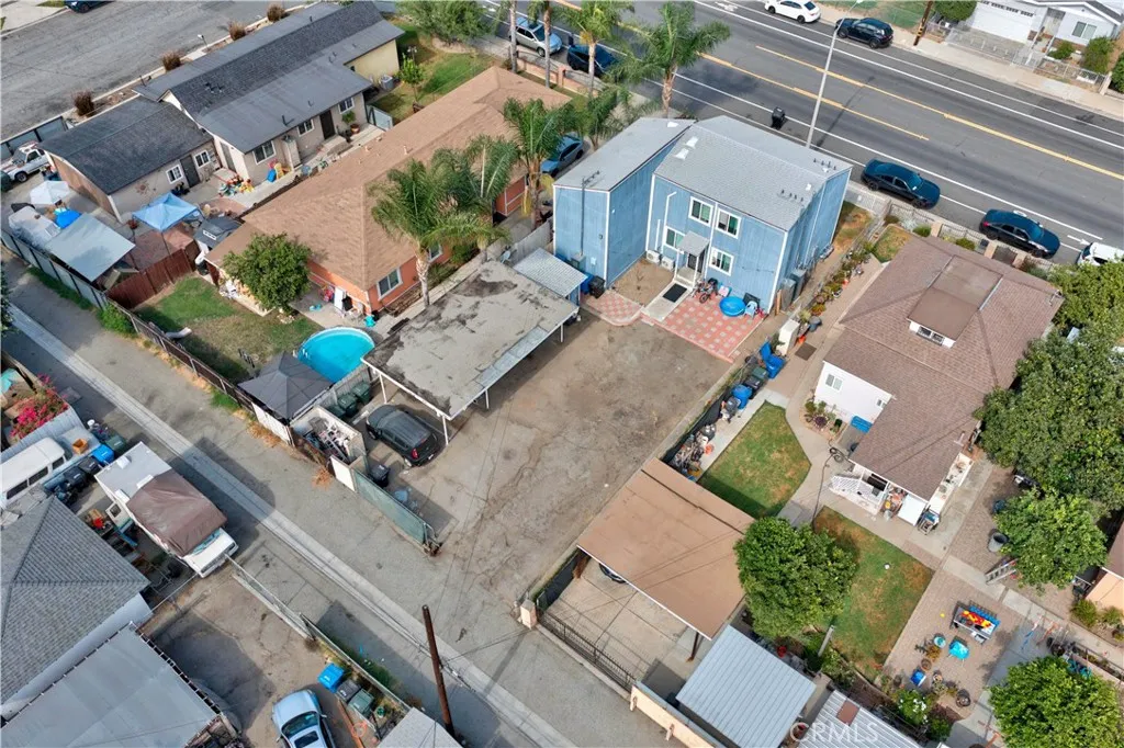 main property photo 42