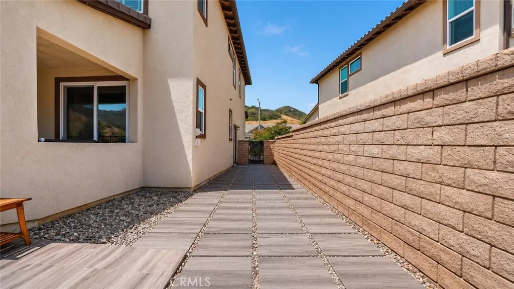 main property photo 11