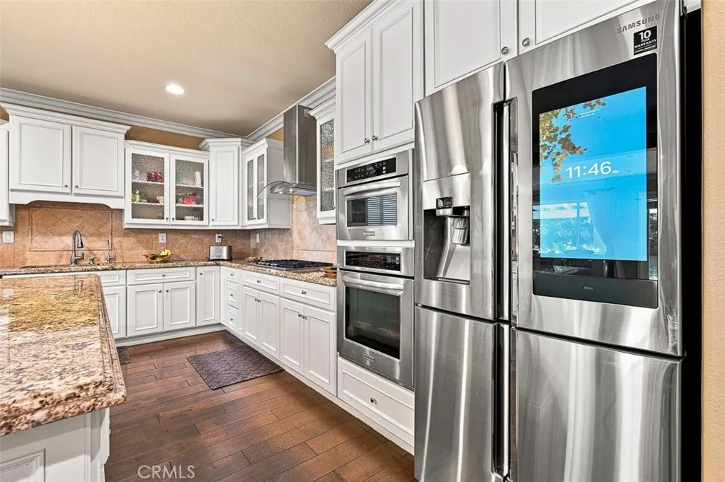 main property photo 13