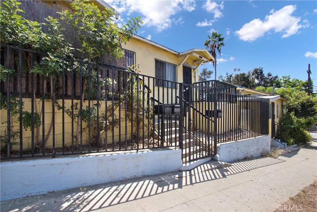 main property photo 14