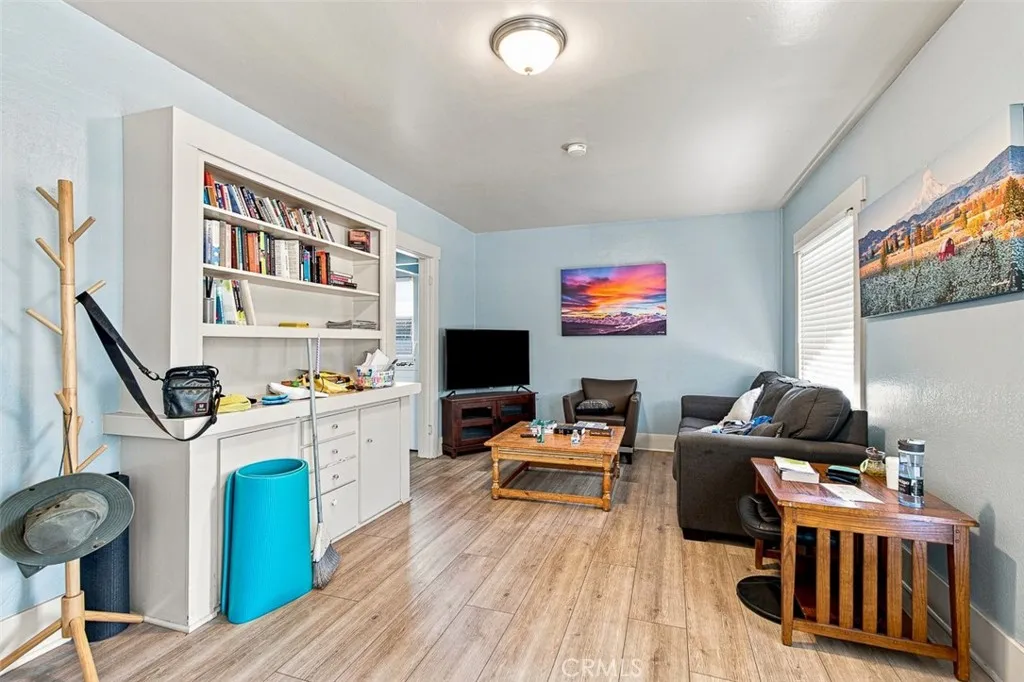 main property photo 19