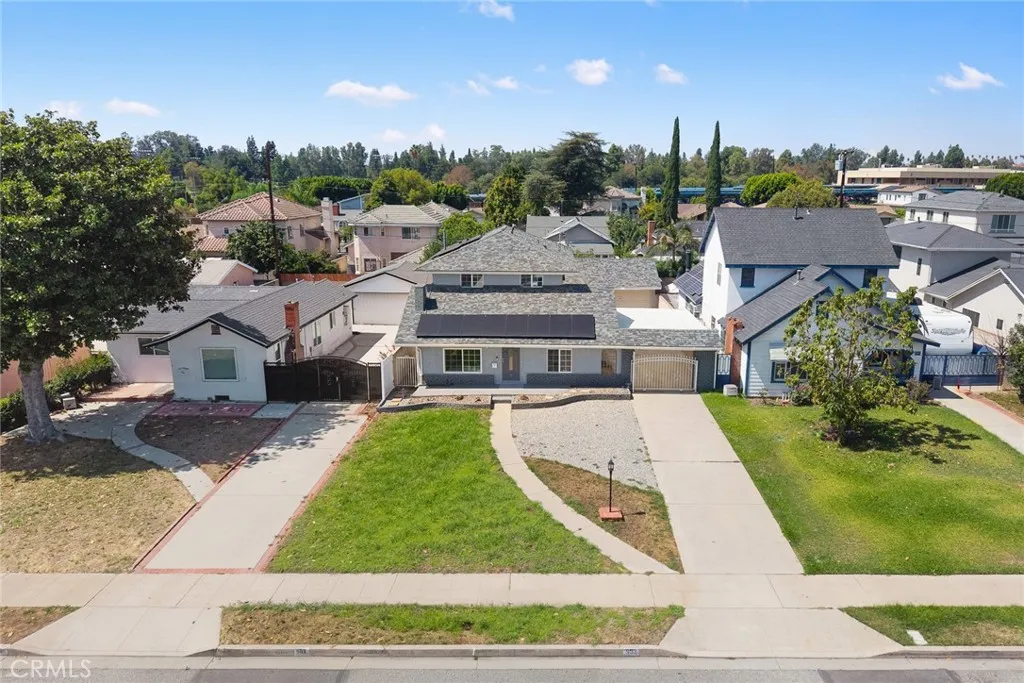 main property photo 11