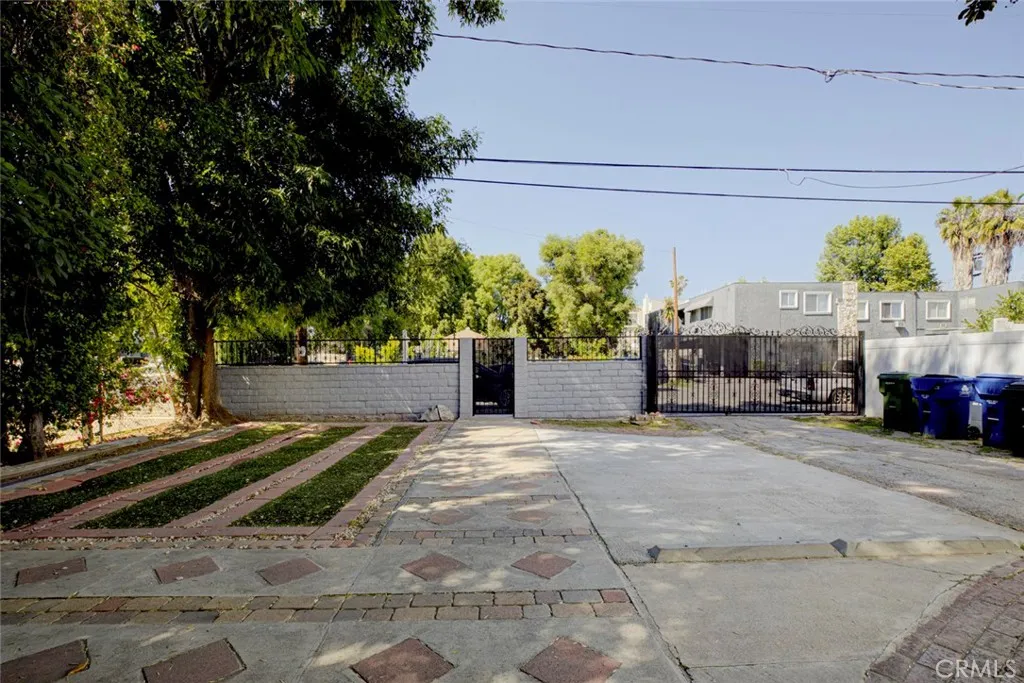 main property photo 20