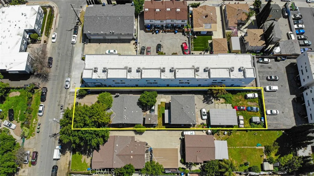 main property photo 32