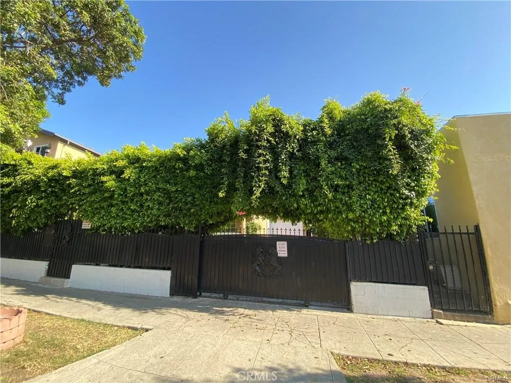 main property photo 13