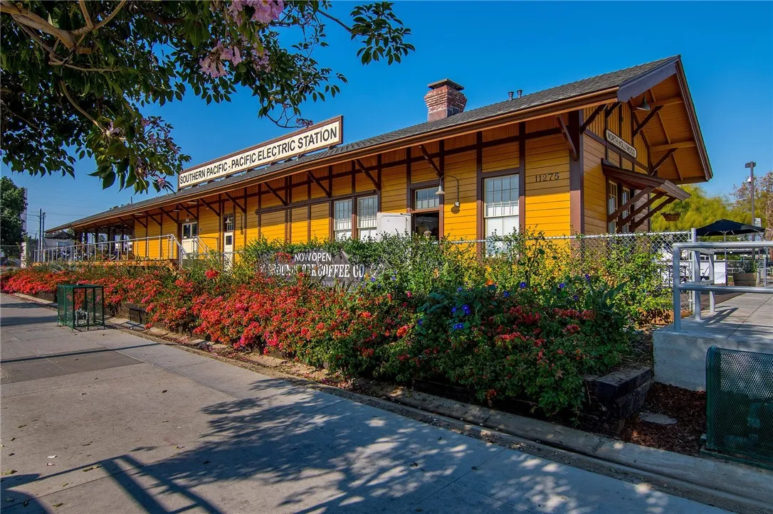 main property photo 54