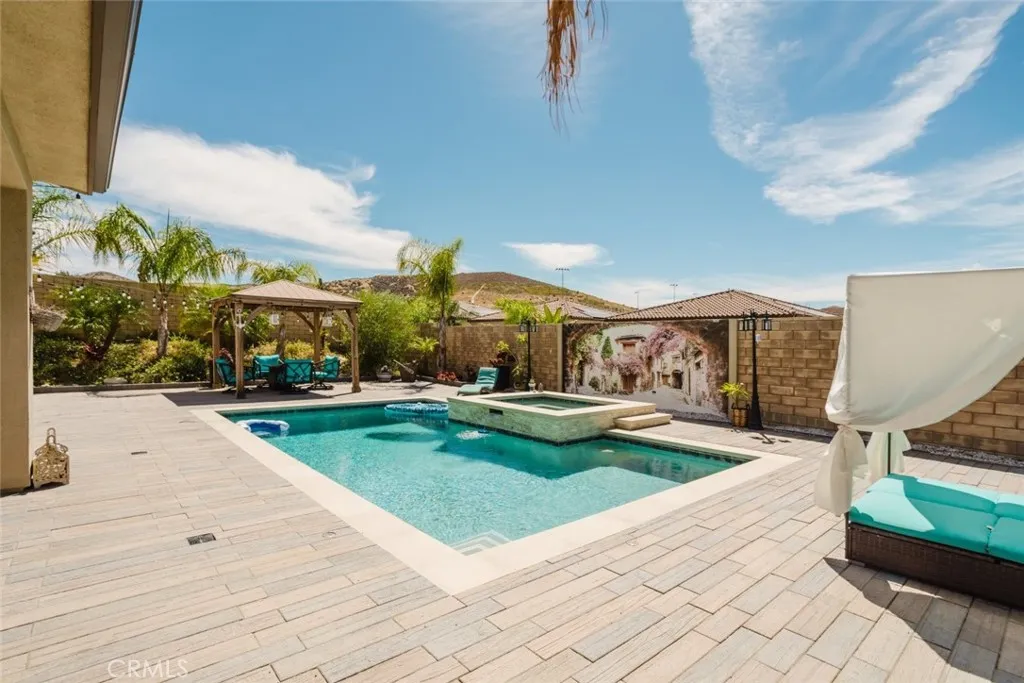 main property photo 51