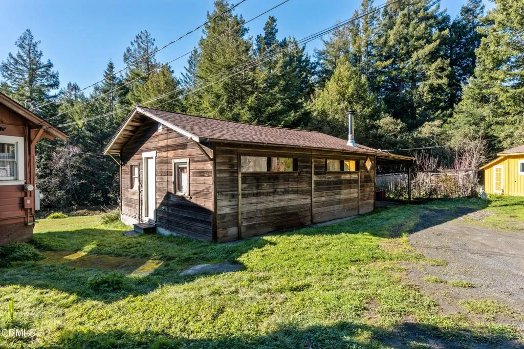 main property photo 11