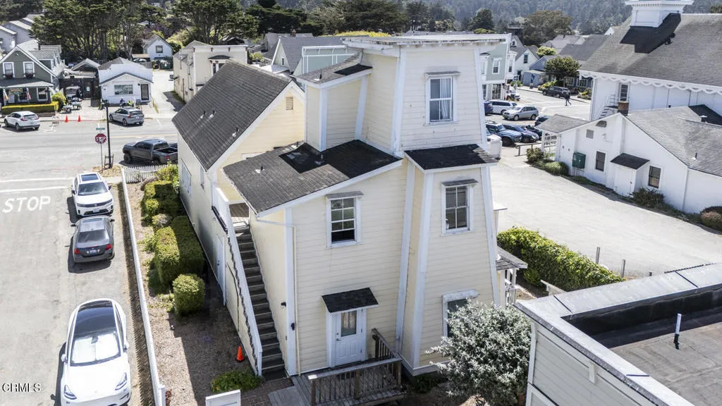 main property photo 5