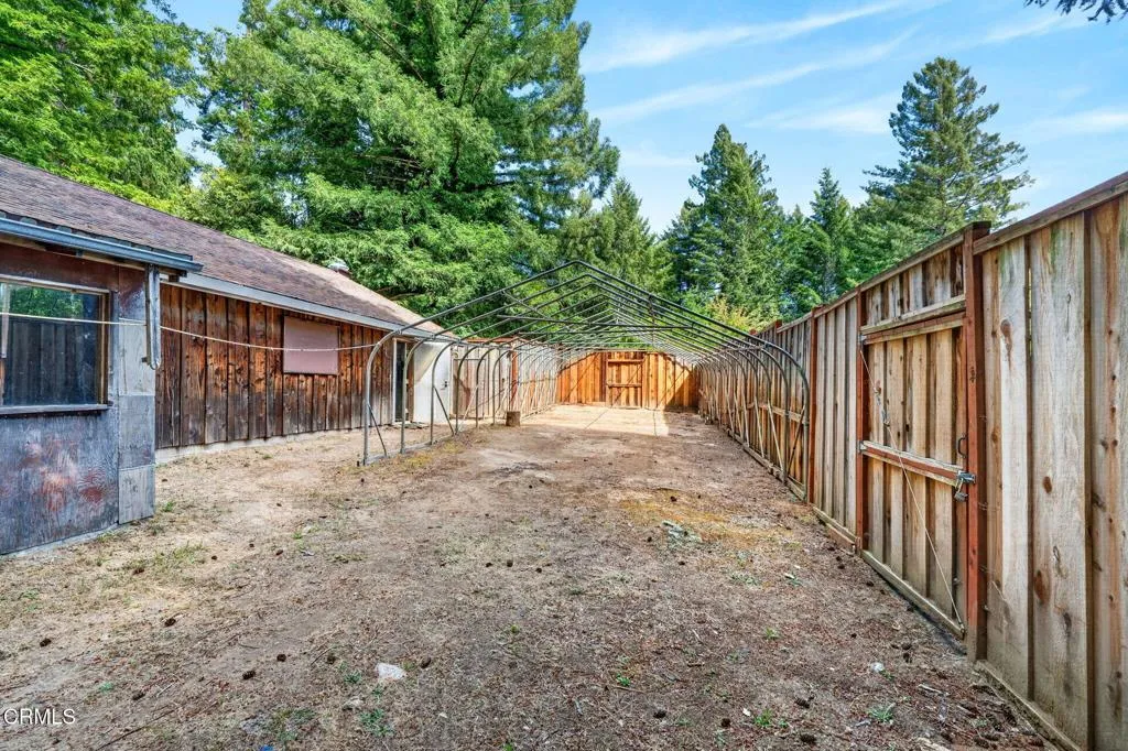 main property photo 44