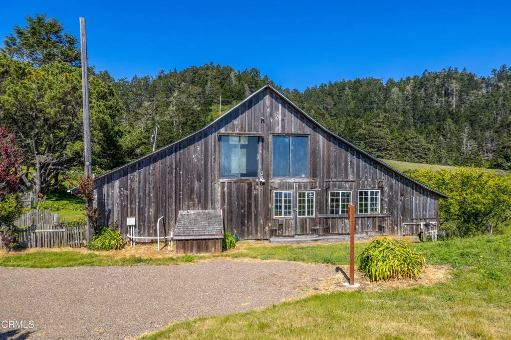 main property photo 44