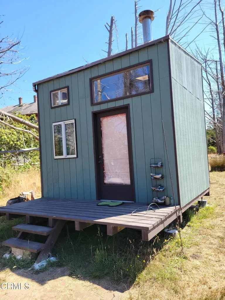 main property photo 6
