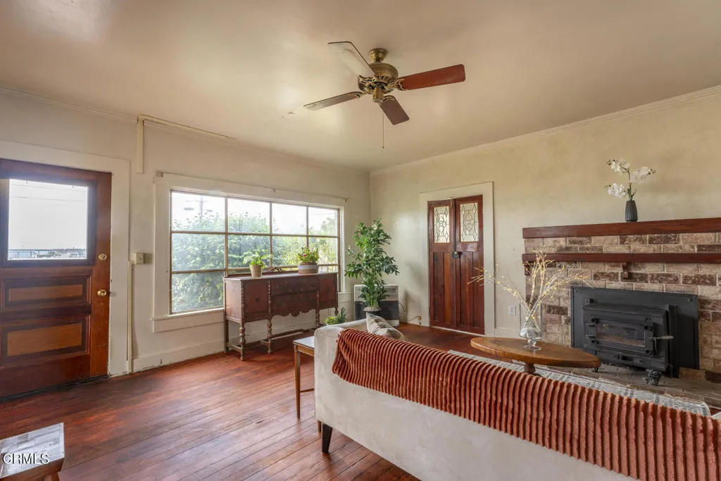 main property photo 10