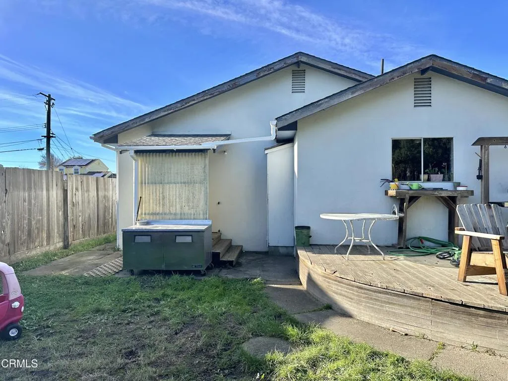 main property photo 40