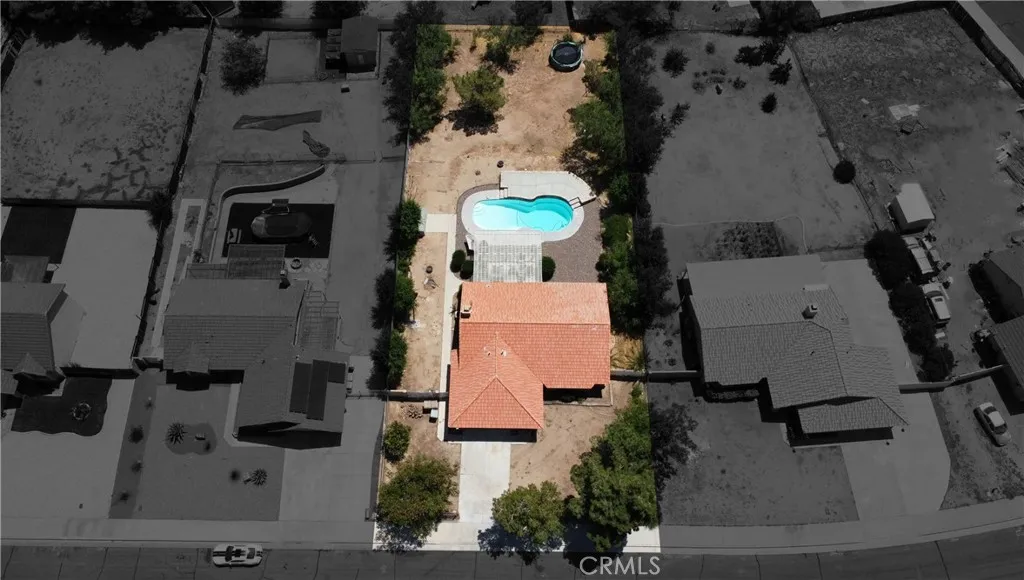 main property photo 30