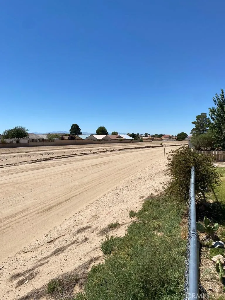 main property photo 25