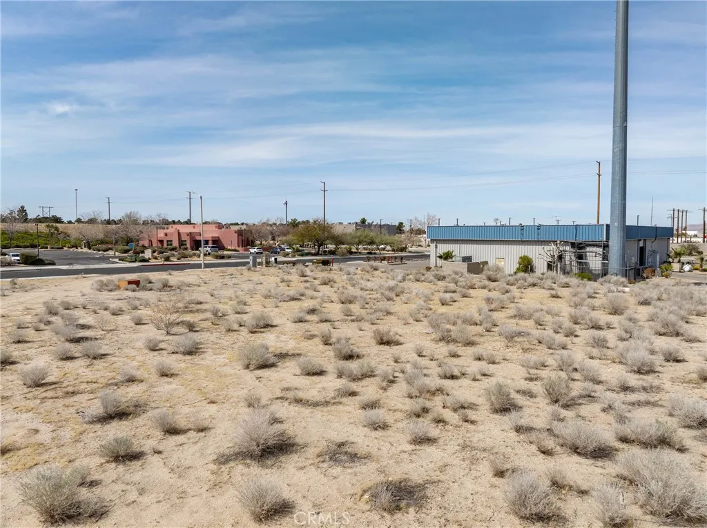 main property photo 23