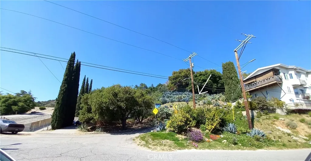 main property photo 5