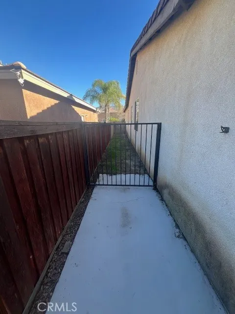 main property photo 31