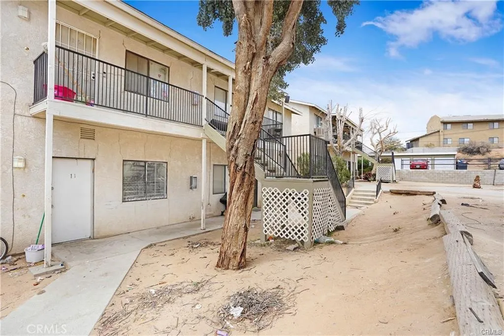 main property photo 10