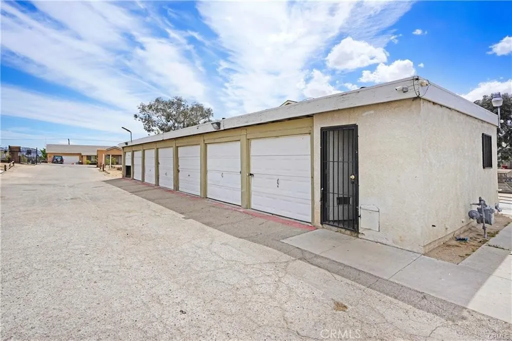 main property photo 14