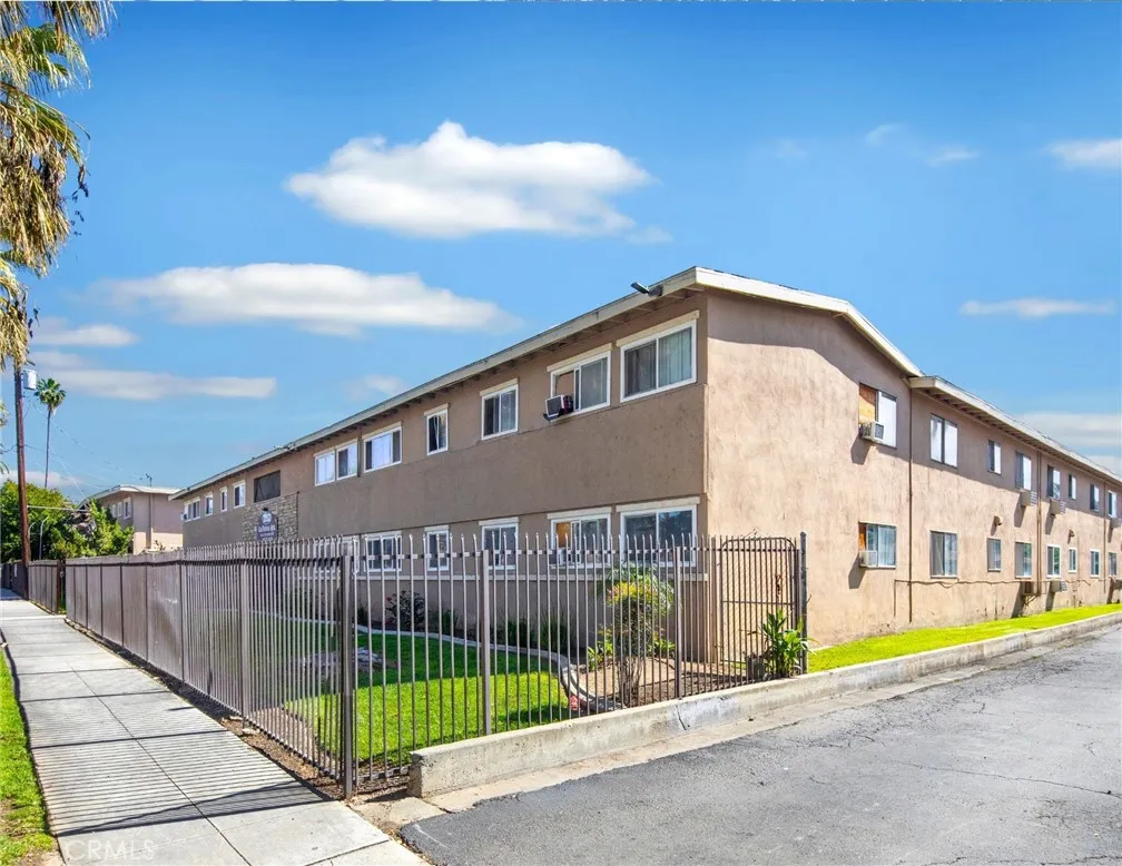 main property photo 33