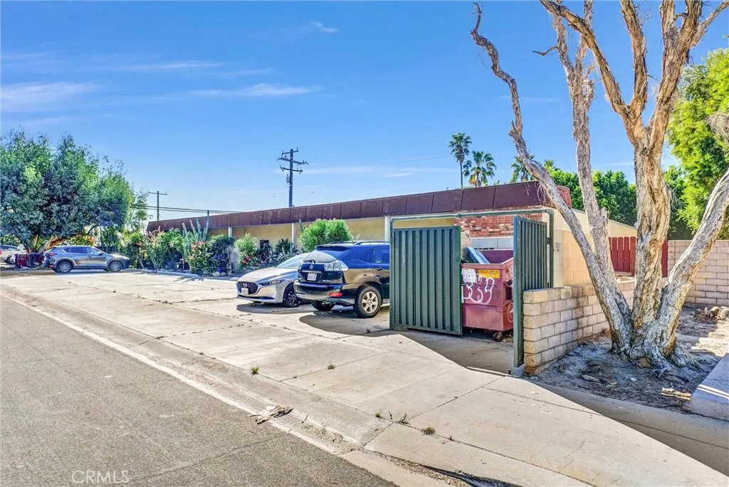 main property photo 3