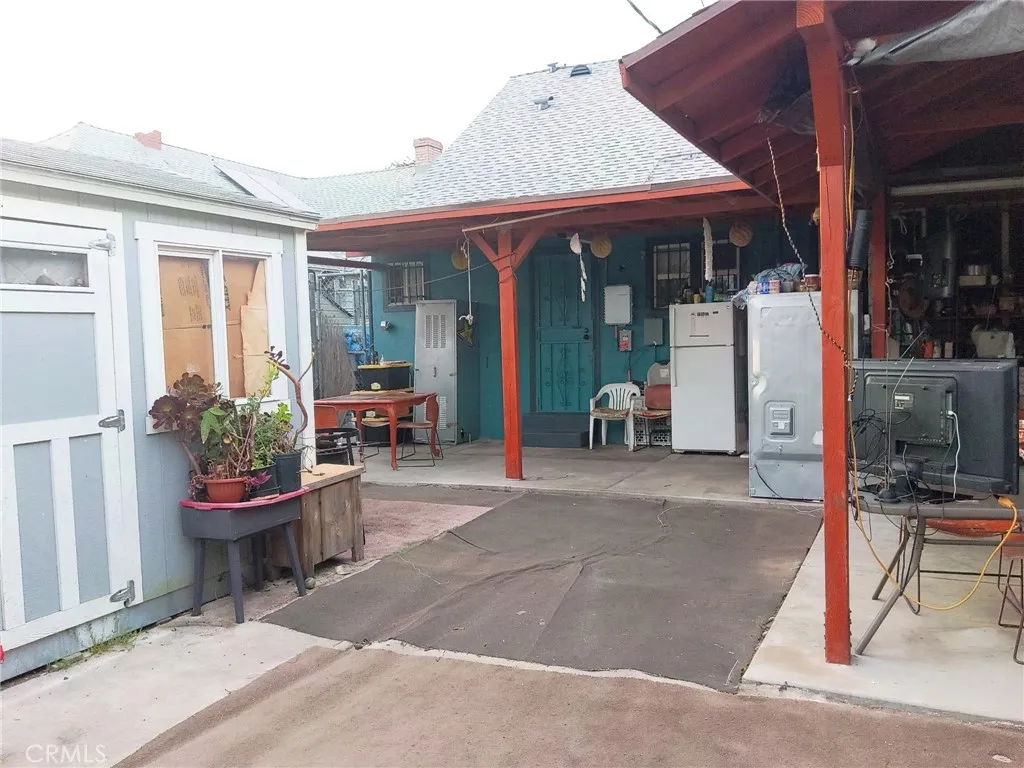 main property photo 11