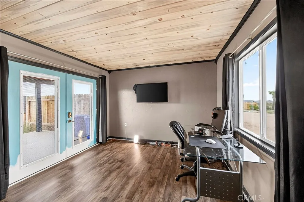 main property photo 19