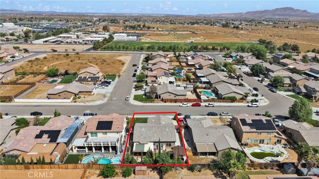 main property photo 40